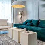 Апартаменты Retreat *