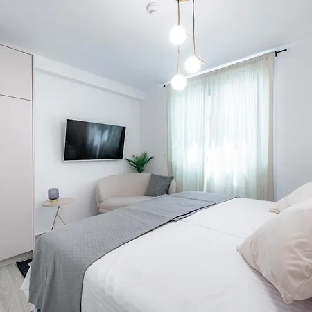 Apartment Retreat