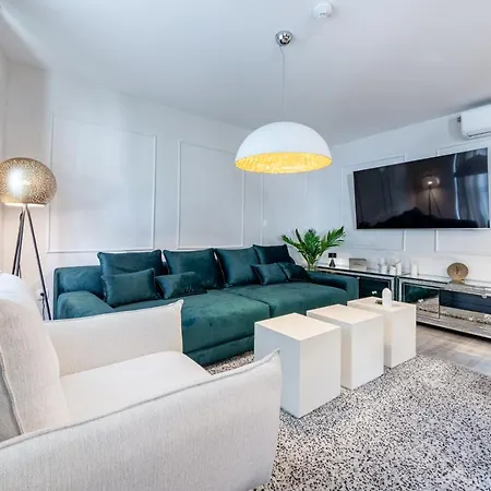 Apartment Retreat