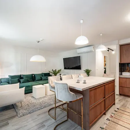 Retreat Apartment *