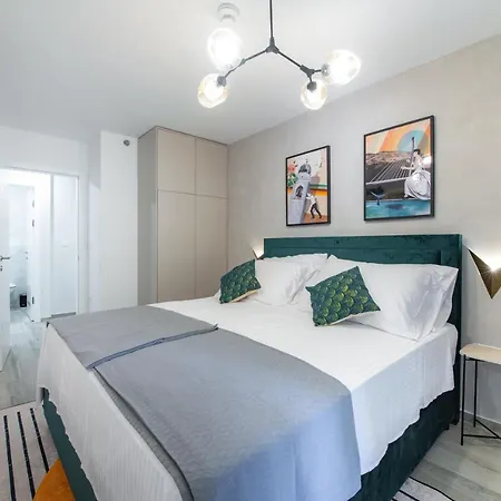 Retreat Apartment *